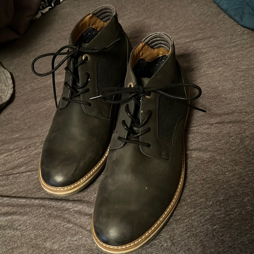 Rye Men’s 9.5 Dress Shoes, Black, Frausen Chukka Boots